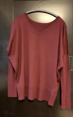 未使用☆ナノユニバース☆薄手Vネックニット