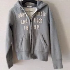 abercrombie Kids グレー パーカー キッズM