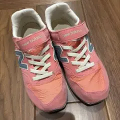 New Balance KV996TPY ピンク 22.5cmのサムネイル