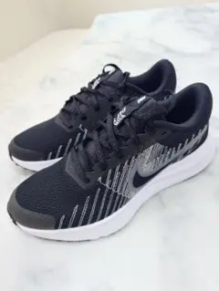 NIKE 美品 RUN DEFY スニーカー 24.5cm ブラック
