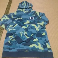 Under Armour カモフラージュ パーカー