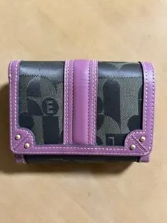 ELLE 二つ折り財布のサムネイル