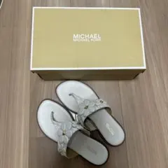 MICHAEL KORS フラワーモチーフ トングサンダル ホワイトのサムネイル