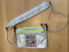 お値下げアルベロベロ・オレボレブラ♪usedシルバー 刺繍 ツインサコッシュのサムネイル