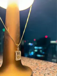 夜景にぴったり✨　ネックレス　HWロゴ入りゴールド