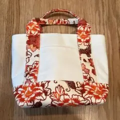 新品⭐︎最終お値下げ‼️土日限定⭐️KUKURU 花柄トートバッグ