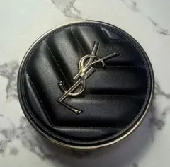 新品 YVES SAINT LAURENTアンクル ド ポー ルクッションN10のサムネイル