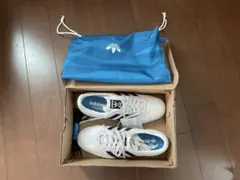 adidas ホワイト スニーカー 3本ライン