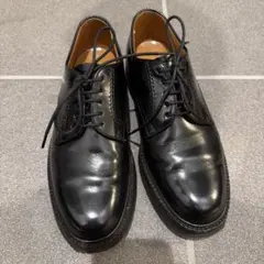 Kids love gaite の代表定番モデル。セミブローグストレートチップ