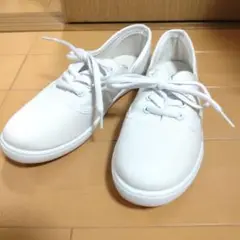 ホワイトキャンバススニーカー