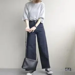 UNIQLO ユニクロ　ハイライズワイドジーンズ　ネイビー　25（63.5）