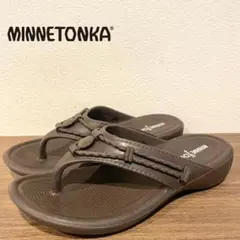 Minnetonka Silverthorne Prism ミネトンカ サンダルのサムネイル