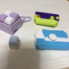 ミニチュア ガチャ キーホルダー 4点セット　フィジェットトイ