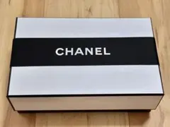 CHANEL ギフトボックス ホワイト/ブラック