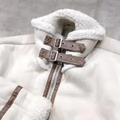 ボアブルゾン フライトジャケット ムートン調 白 韓国女子 大人可愛い 小顔効果