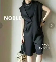 超美品ꕤ22SS【NOBLEノーブル】リネンライクVネックミニサロペット黒のサムネイル