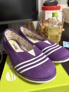 adidas Vibesurround パープル スリッポン シューズ