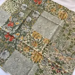 週末タイムセール大特価中！大人気ウィリアムモリス　美しい花と鳥　綿生地