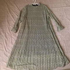 Discoat 花柄プリーツワンピース