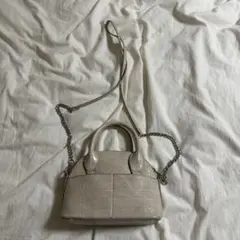 ZARA ショルダーバッグ　ホワイト