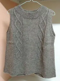 【SO「　」】後ろ開きベスト