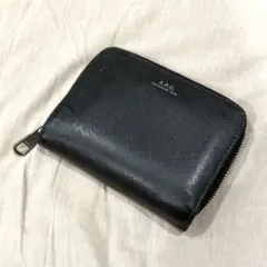 財布 二つ折り レザー