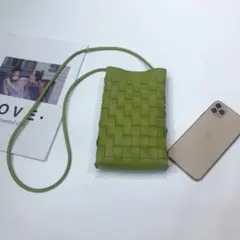 スマホポーチ　ショルダーバッグ　スマホショルダー　レディース　新品未使用送料無料