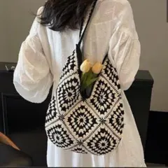 モチーフ編み ショルダー 編み込み カバン モノトーン 幾何学柄トートバッグ