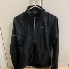 Nike ブラック ウィンドブレーカー Sサイズ　駅伝　陸上