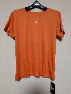 ⭐️新品未使用　R-LONDON Tシャツのサムネイル