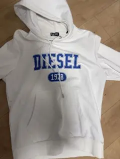 大幅に値下げしました！　DIESEL フード付きパーカー ホワイト
