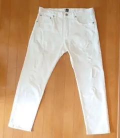 GAPホワイト ダメージデニムパンツ(ダメージあり）