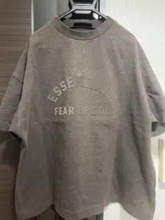 ESSENTIALS FEAR OF GOD ブラウンTシャツ