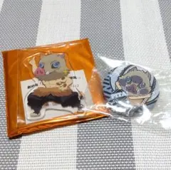 鬼滅の刃 嘴平伊之助 アクリルキーホルダー 缶バッジ セット