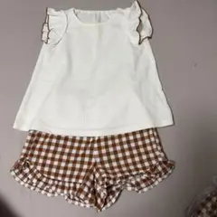 フリル付きホワイトトップスとチェックショートパンツセット80サイズのサムネイル