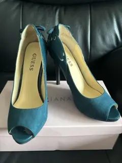 GUESS ハイヒールのサムネイル