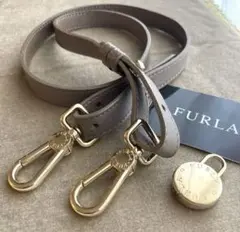 FURLAグレーベージュショルダー紐と鍵チャームのセット　美品
