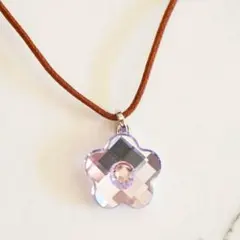 スワロフスキー フラワーペンダント