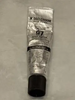 W.DRESSROOM モイスチャライジング ハンドクリーム 97のサムネイル