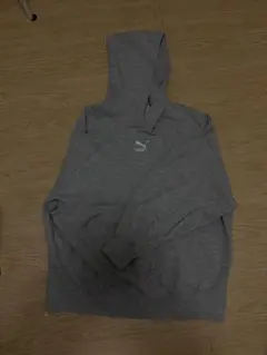 PUMA グレー フード付きパーカー