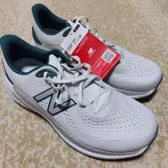 New Balance 860 ホワイト/グリーン ランニングシューズ