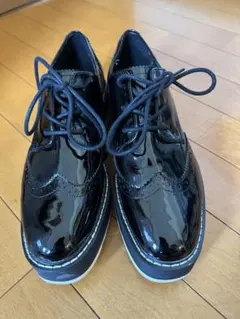 ZARAブラック エナメル 厚底 ウィングチップ