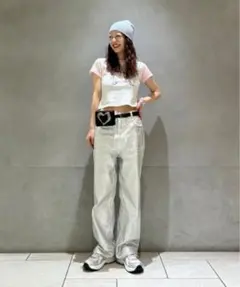 未使用美品✨シルバー箔プリント デニムパンツ