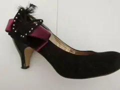 ★☆アナスイ☆ANNA　SUI☆蝶々付きラメパンプス☆23.5㎝☆中古美品のサムネイル