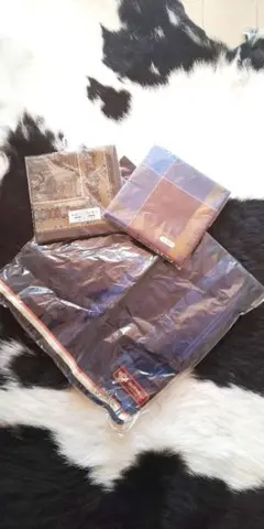 更に値下げ中　☆新品未使用☆　紳士ハンカチ3枚set