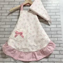 子供エプロン　キッズ　三角巾　さくらんぼ　チェリー　ホワイト　ピンク　フリル