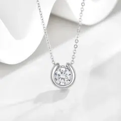 【幸せの象徴】ホースシュー　ネックレス　一粒ダイヤ　ハート　クローバー　プラチナ