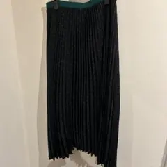 UNIQLO C黒と緑のドット柄プリーツスカート M