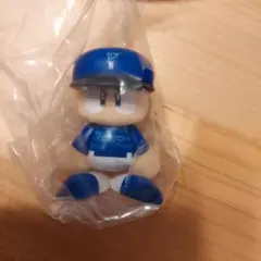 横浜DENAベイスターズ　パワプロくん　BANDAI 野球選手 フィギュア 青