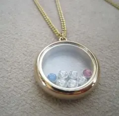 ★キラキラ揺れる★ペンダント★ネックレス★